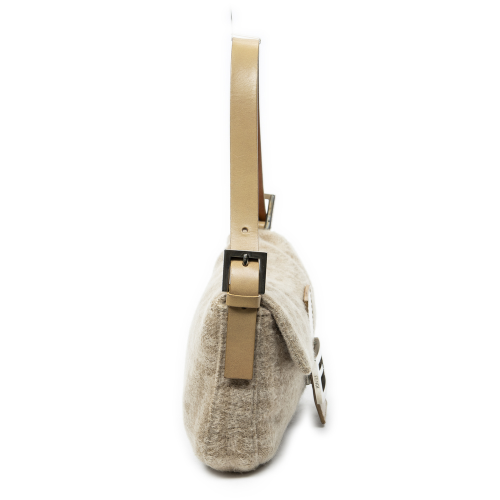 Fendi Baguette - Picture 4 of 10